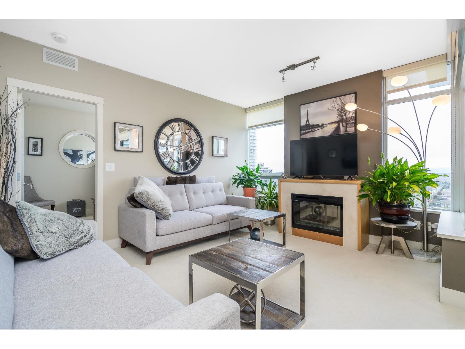 1106 15152 RUSSELL AVENUE, White Rock