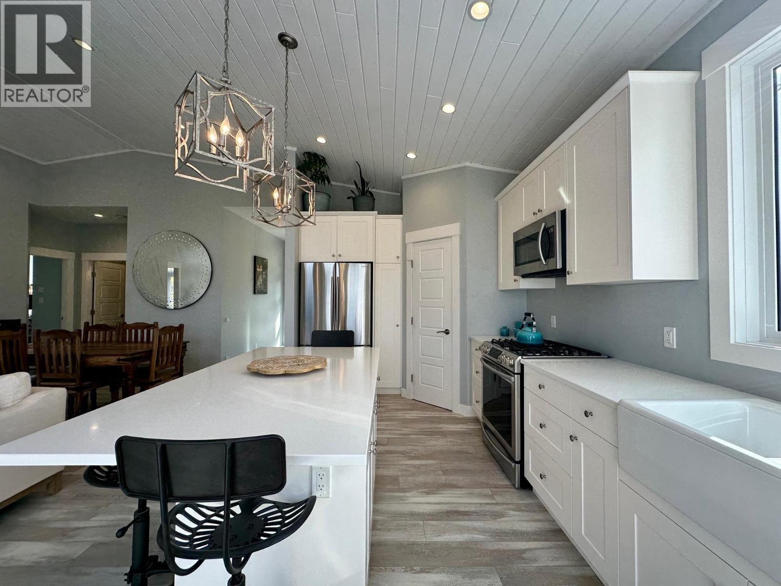 1494 CHESTNUT STREET, Telkwa