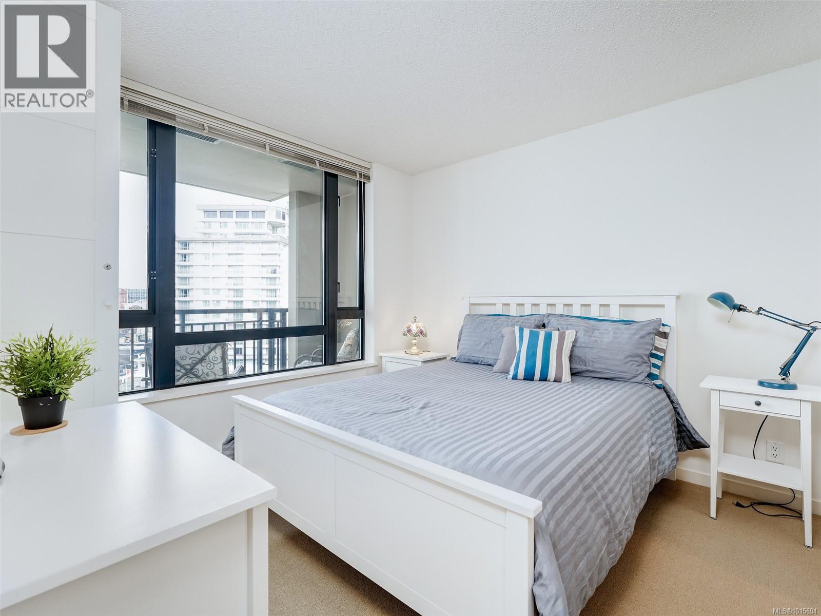 1010 751 Fairfield Road, Victoria