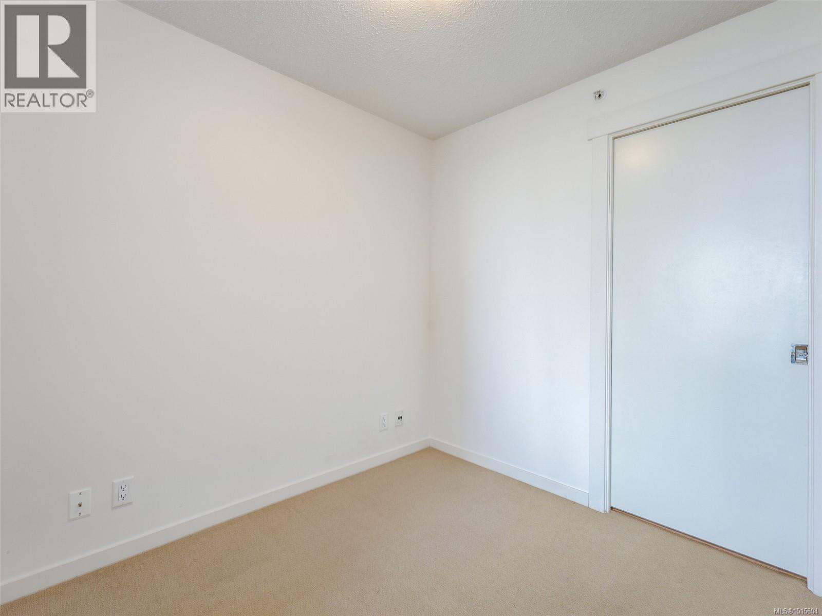 1010 751 Fairfield Road, Victoria