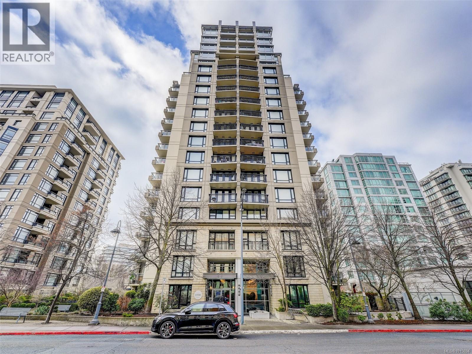 1010 751 Fairfield Road, Victoria
