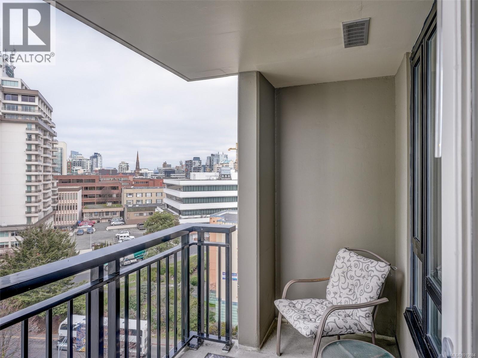 1010 751 Fairfield Road, Victoria