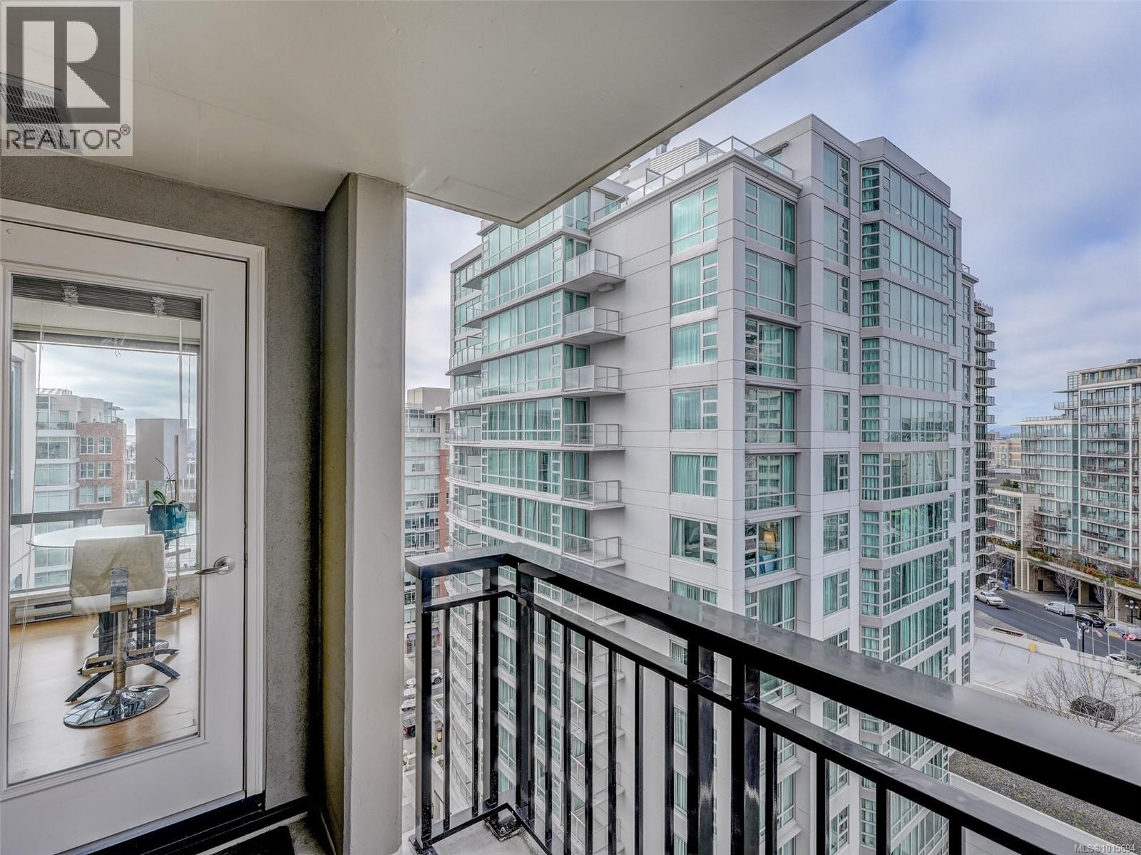 1010 751 Fairfield Road, Victoria