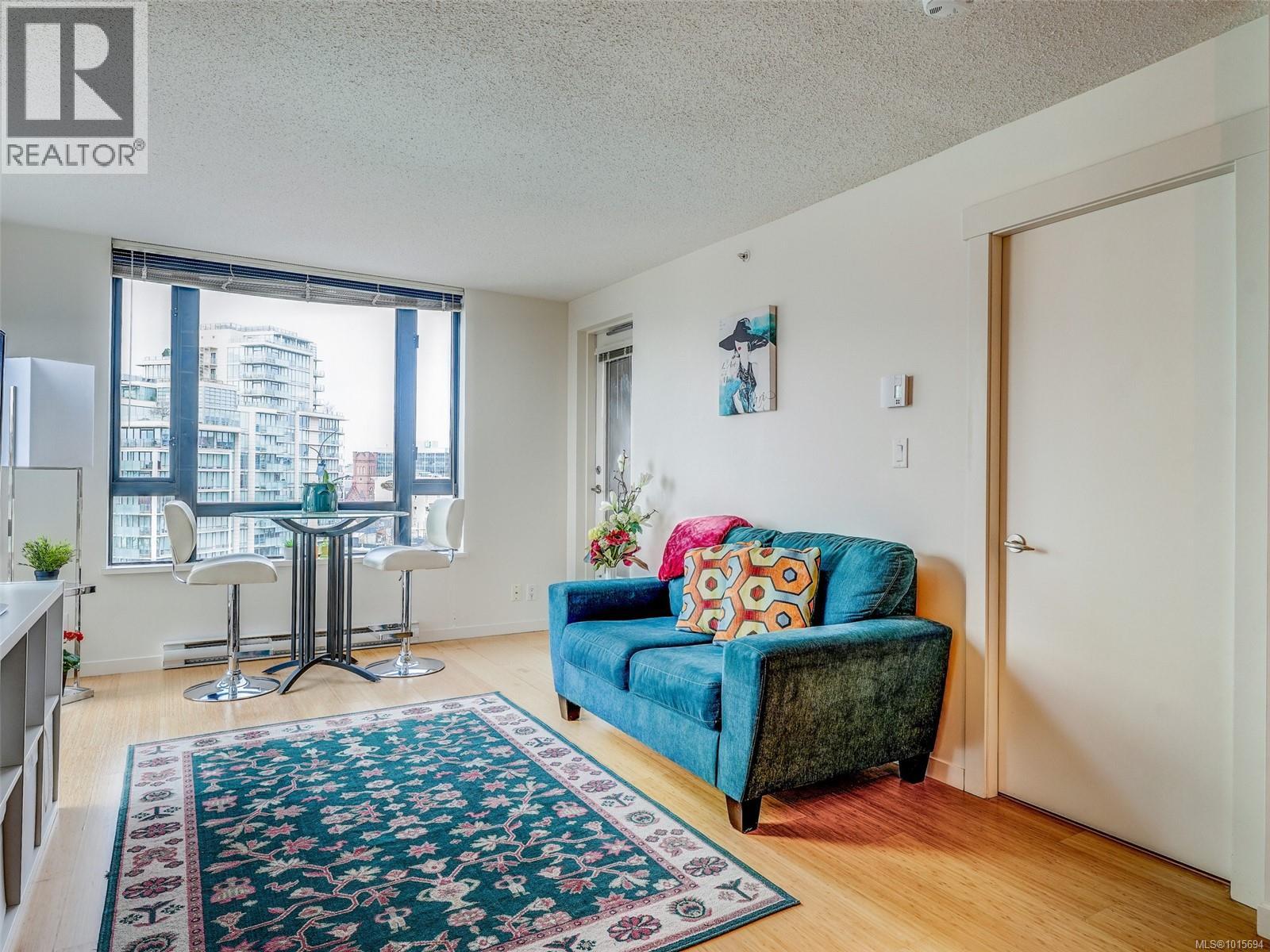 1010 751 Fairfield Road, Victoria