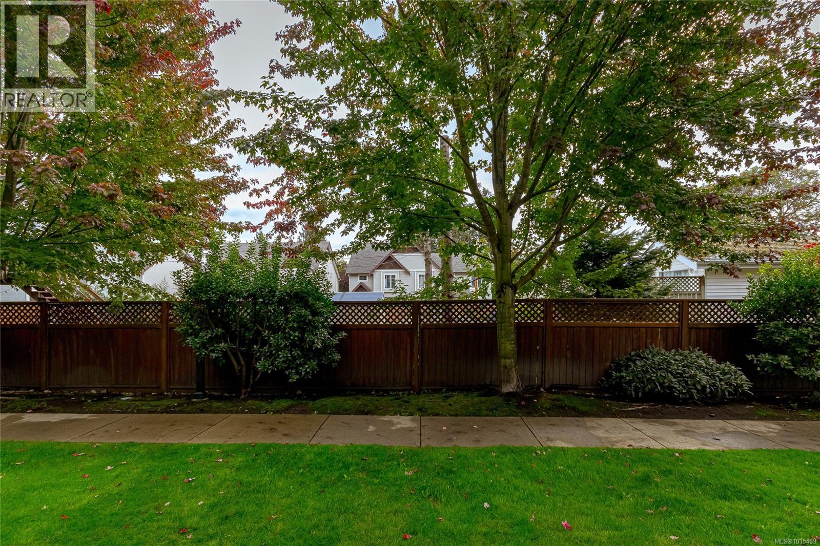 108 938 Dunford Avenue, Langford