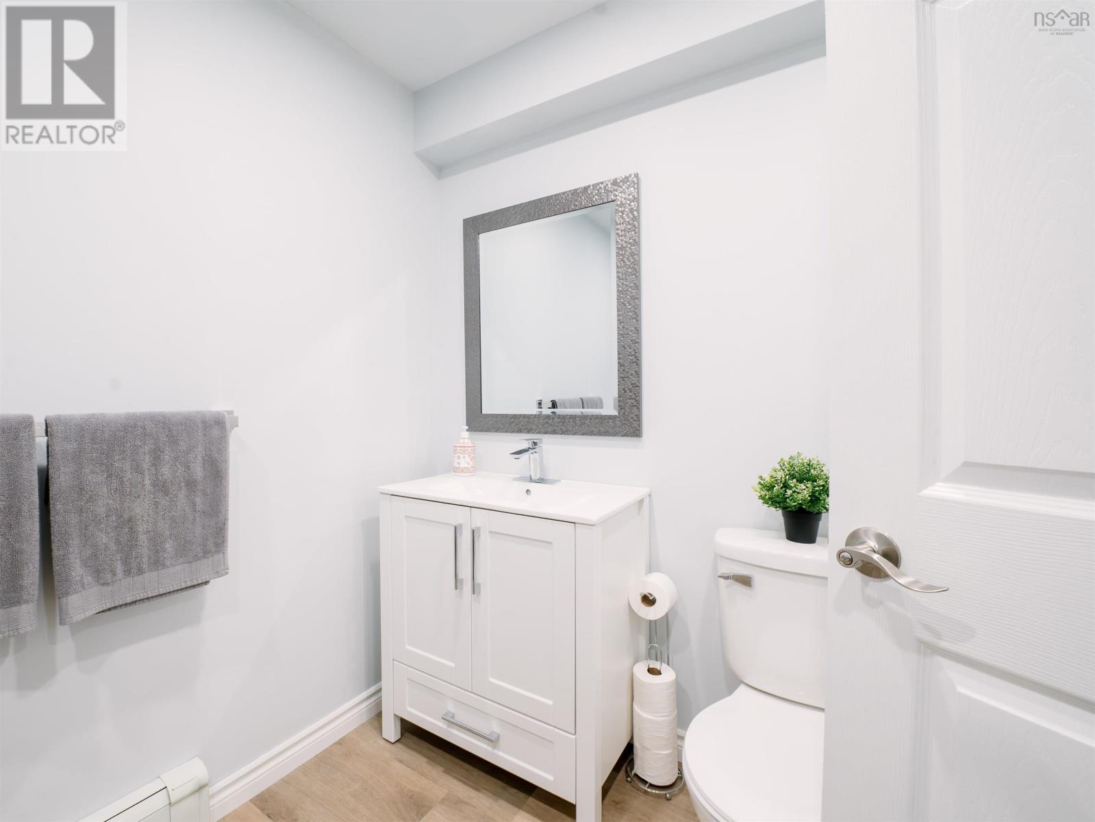 Property 11 of 42 of 44 Tattenham Crescent