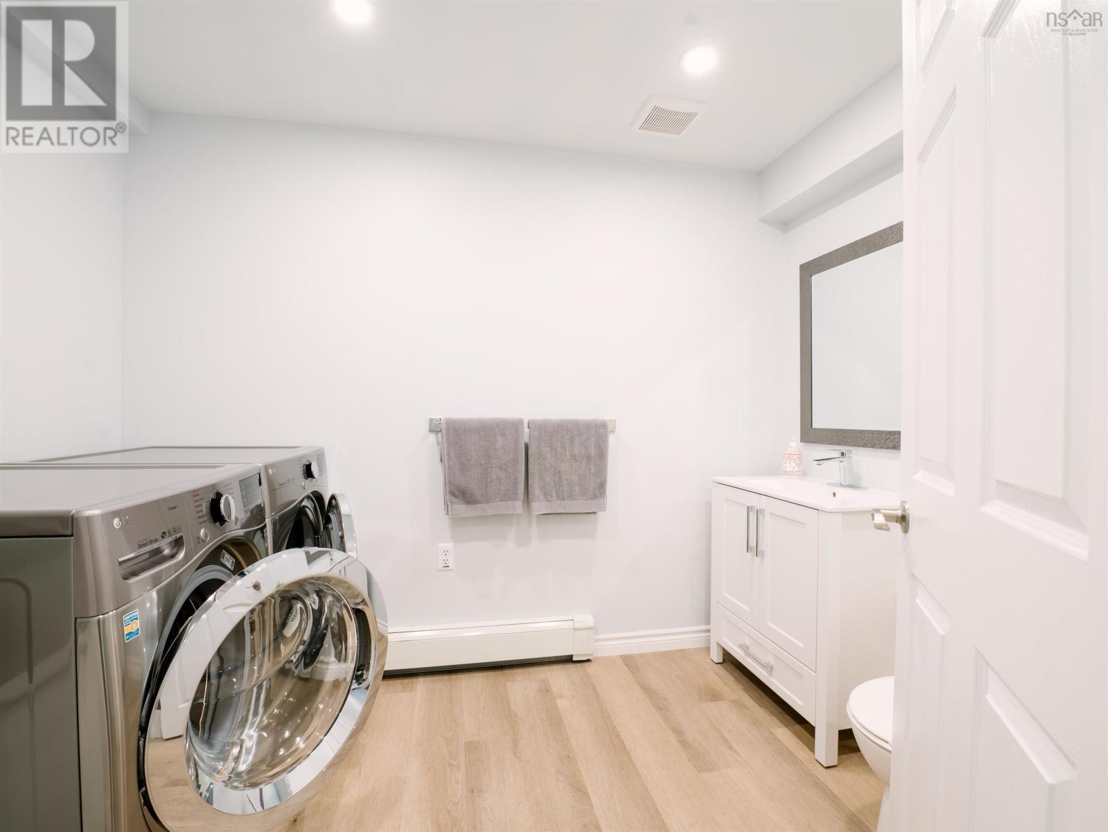 Property 14 of 42 of 44 Tattenham Crescent