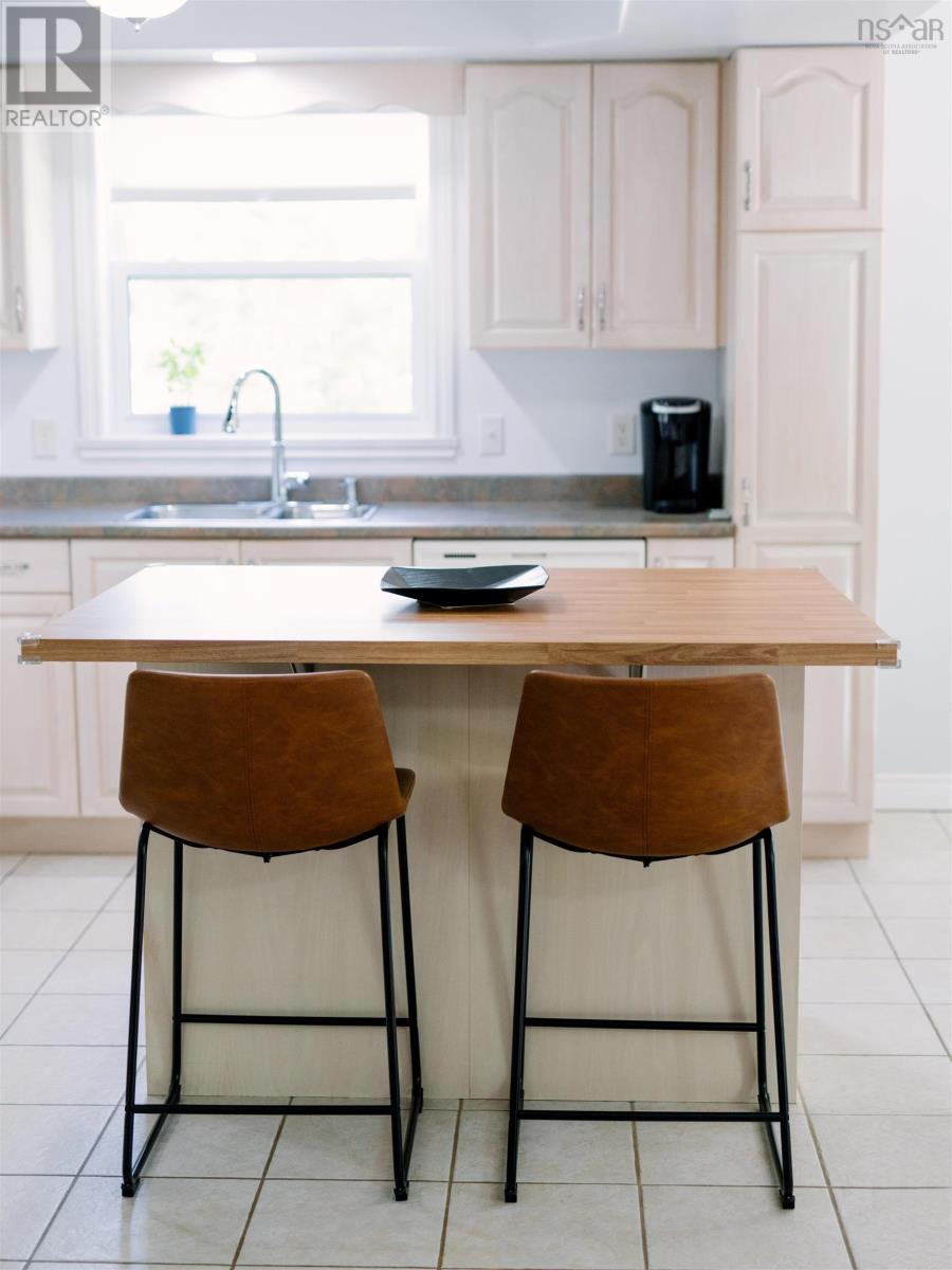 Property 6 of 42 of 44 Tattenham Crescent