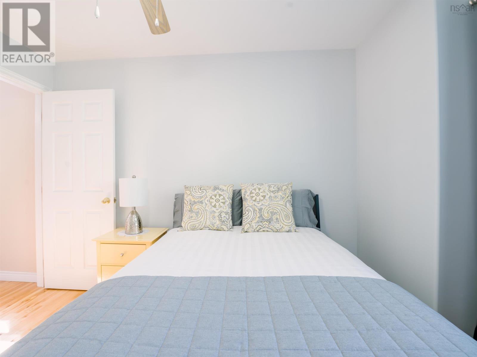 Property 23 of 42 of 44 Tattenham Crescent