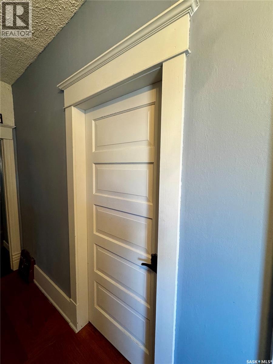 Single Family House for Sale in  th AVENUE NE Swift Current 