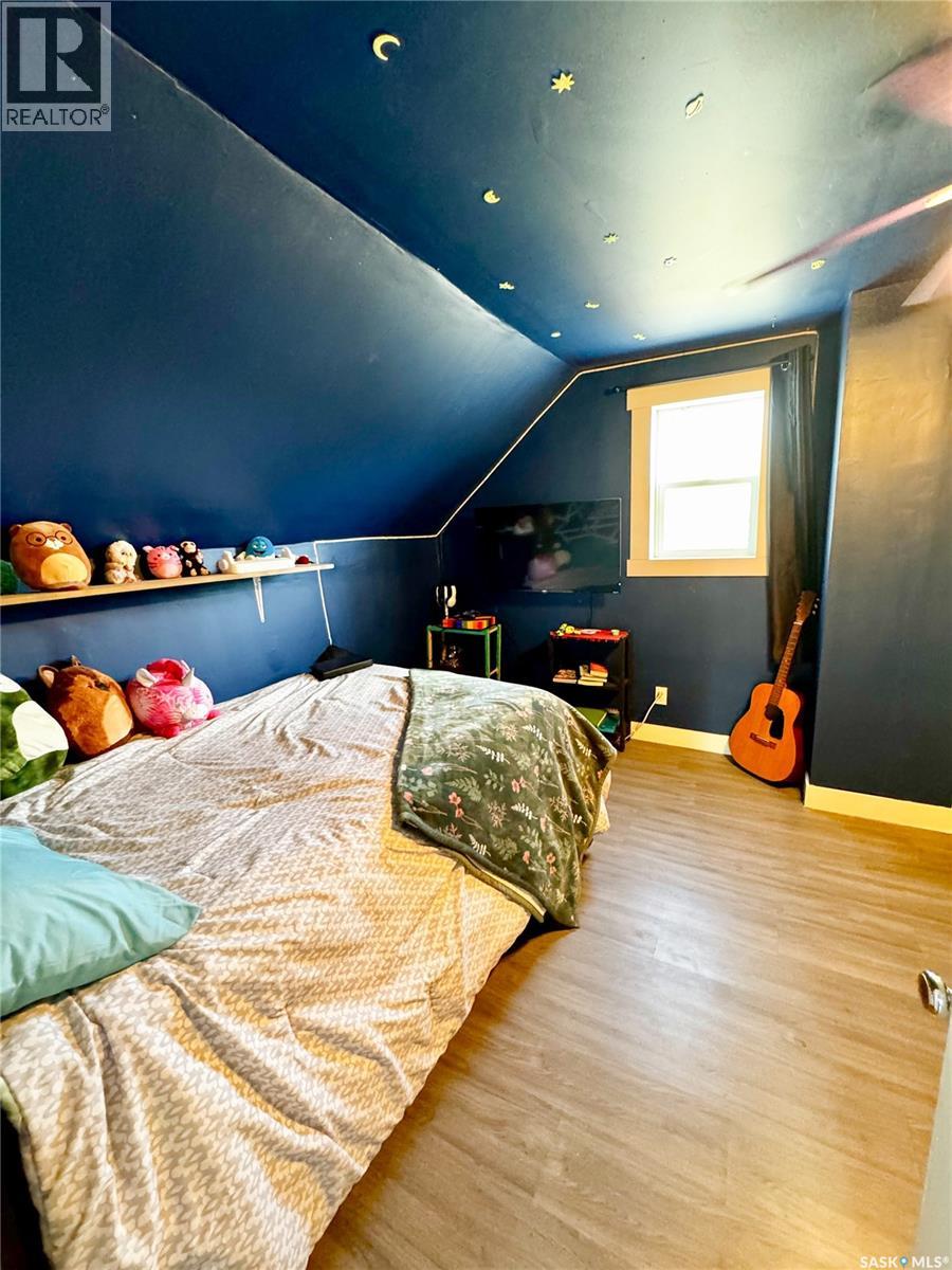 Single Family House for Sale in  th AVENUE NE Swift Current 