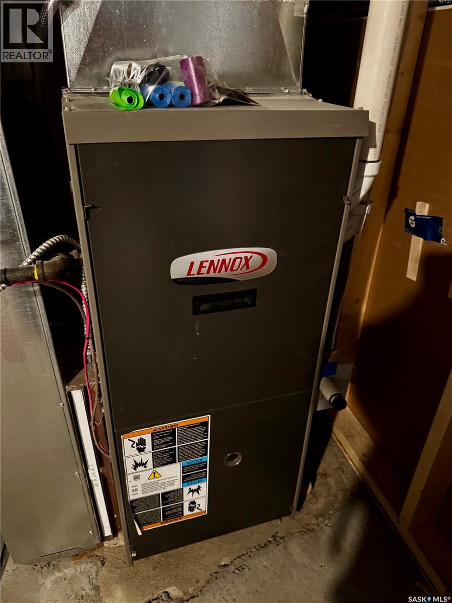 Single Family House for Sale in  th AVENUE NE Swift Current 