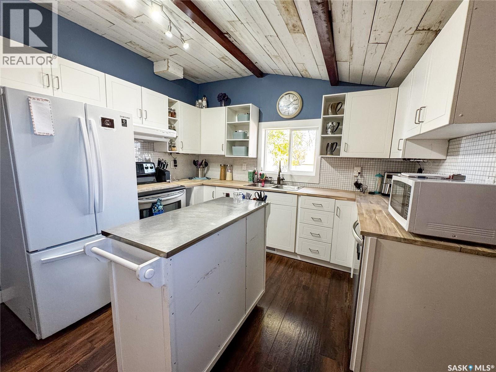 Single Family House for Sale in  th AVENUE NE Swift Current 