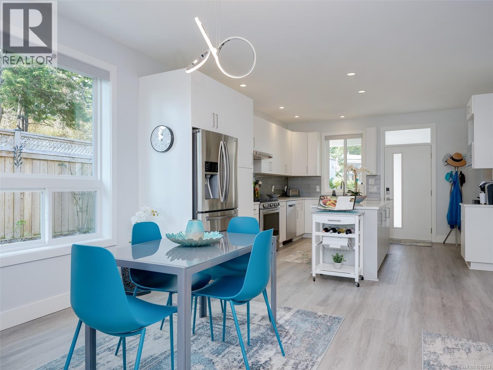  2407 Mountain Heights Drive, Sooke