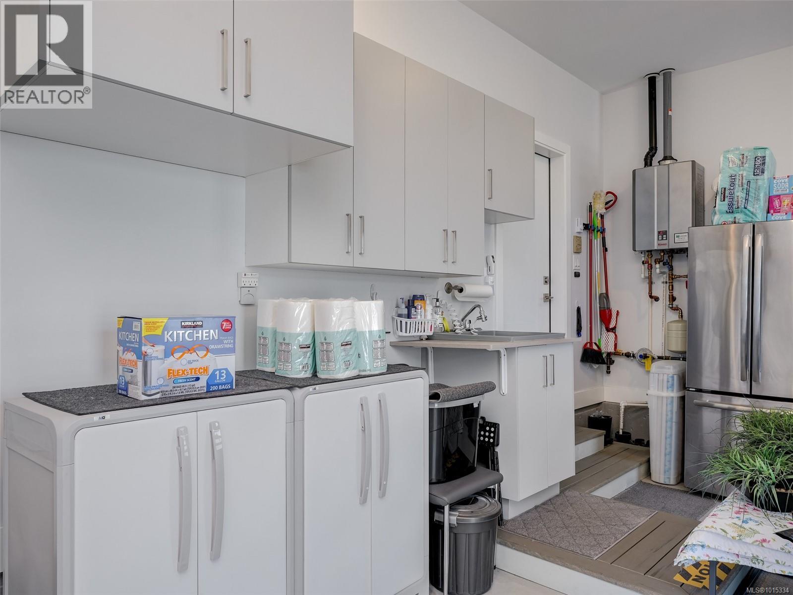  2407 Mountain Heights Drive, Sooke