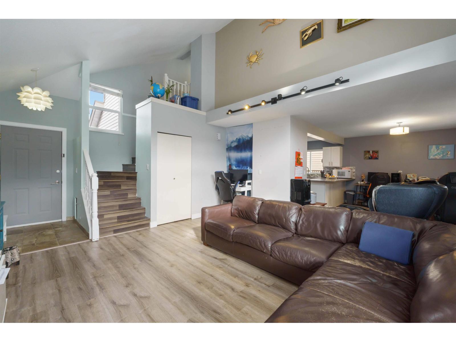 15130 98 AVENUE, Surrey