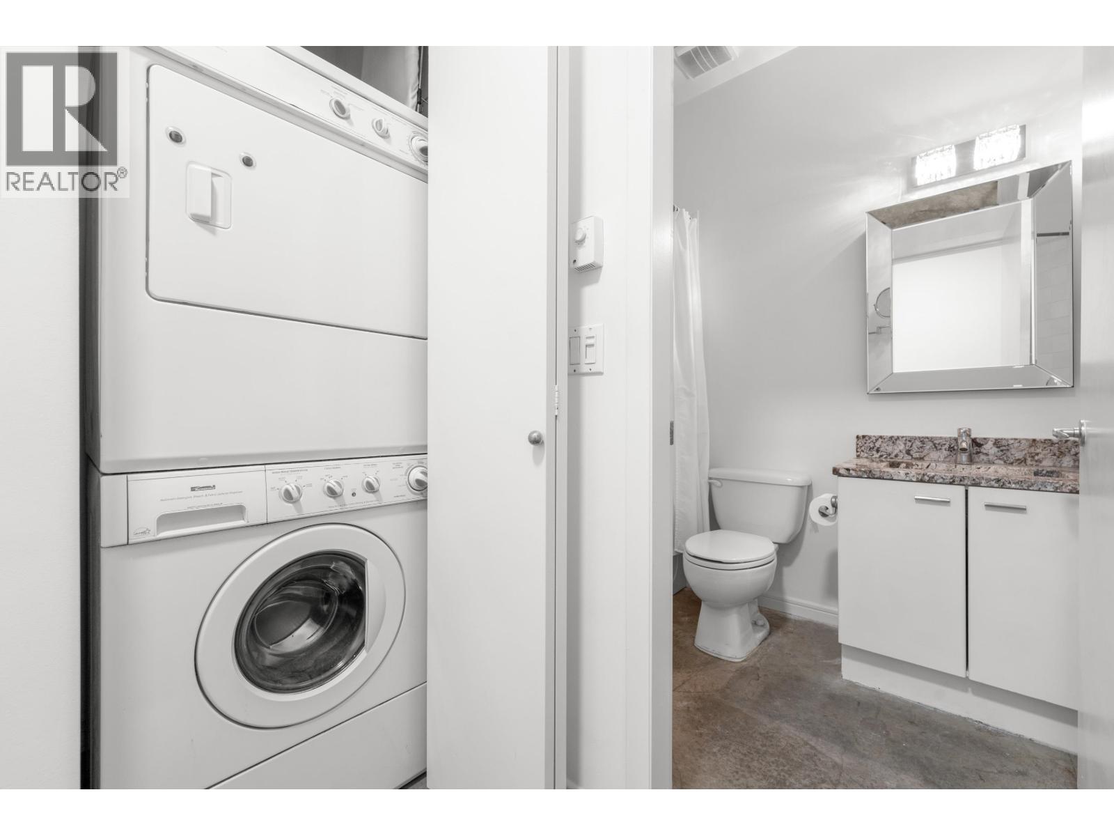223 428 W 8, Vancouver