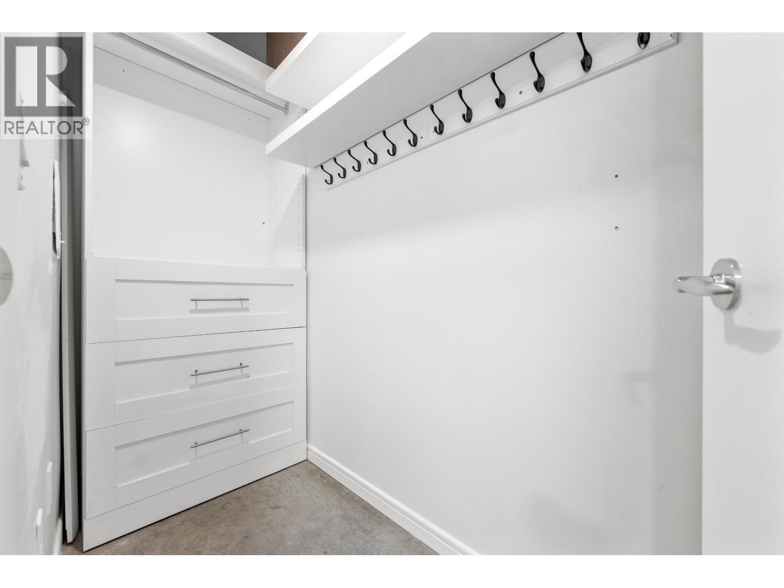 223 428 W 8, Vancouver