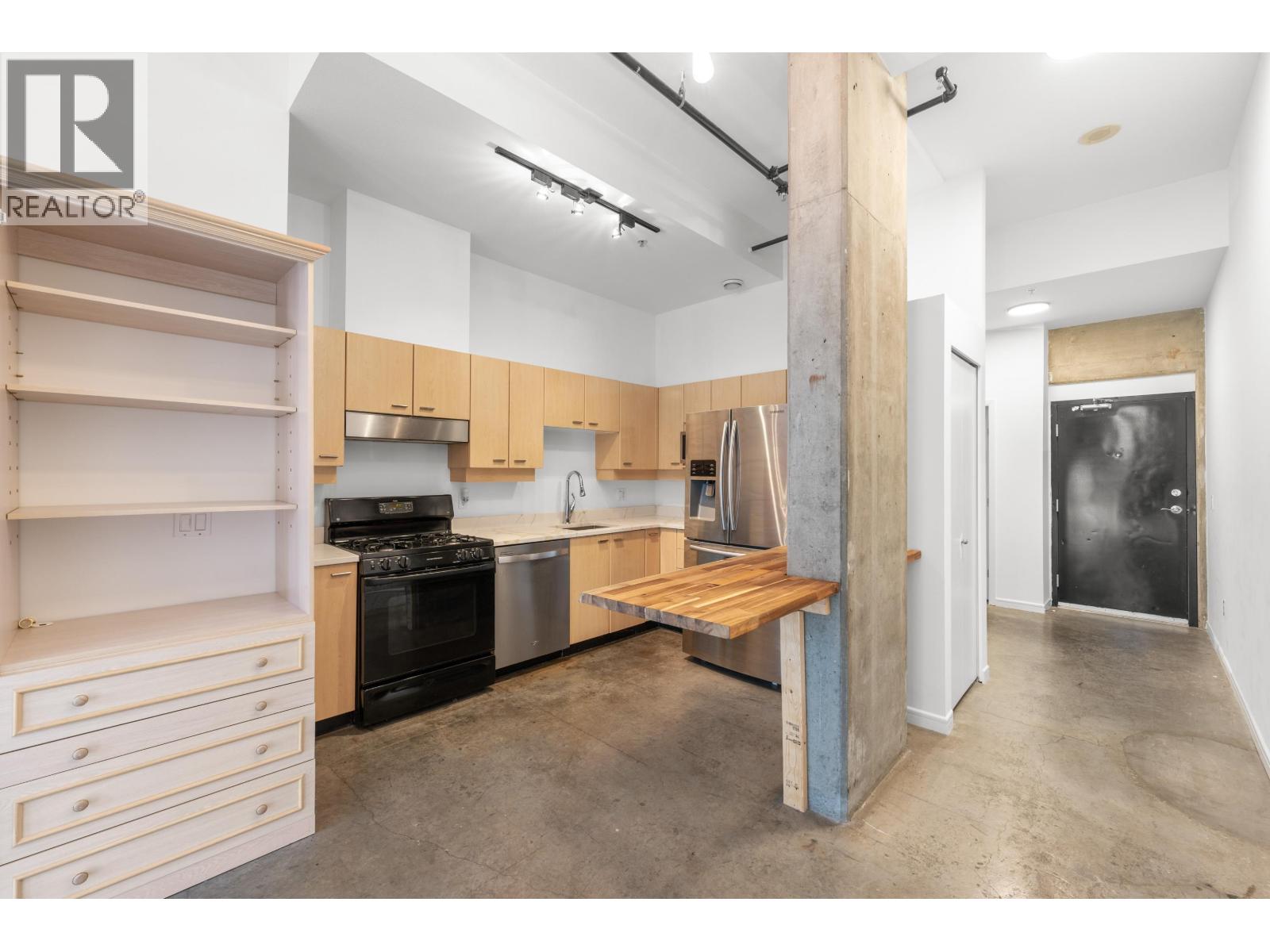 223 428 W 8, Vancouver