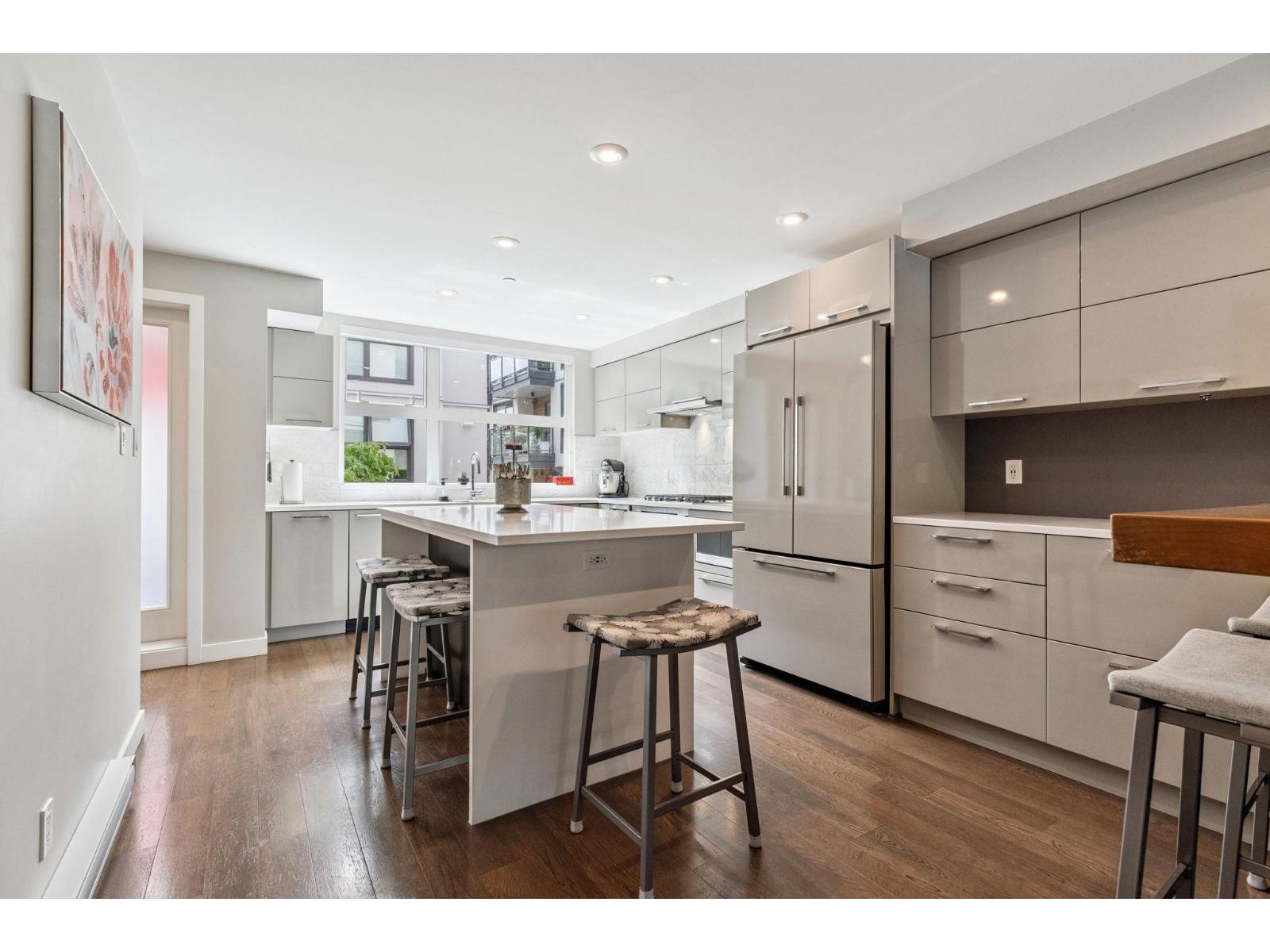 1 14820 BUENA VISTA AVENUE, White Rock