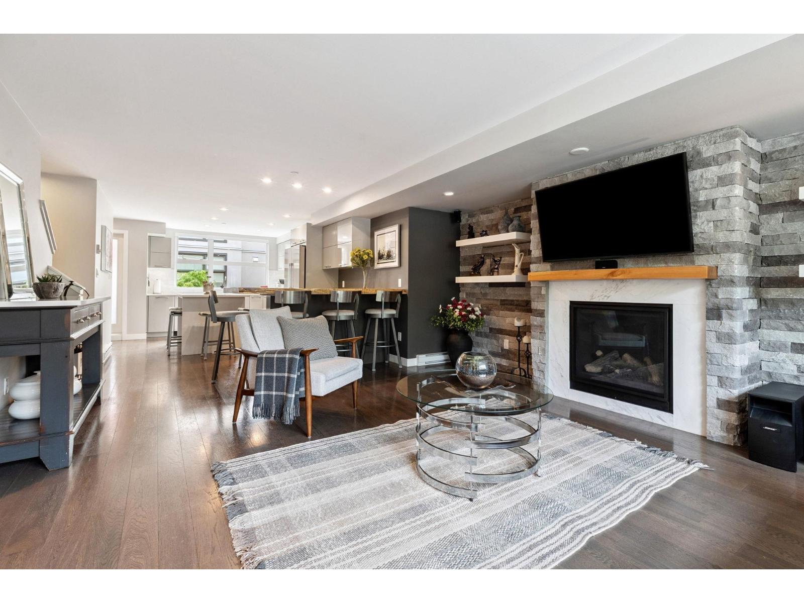 1 14820 BUENA VISTA AVENUE, White Rock