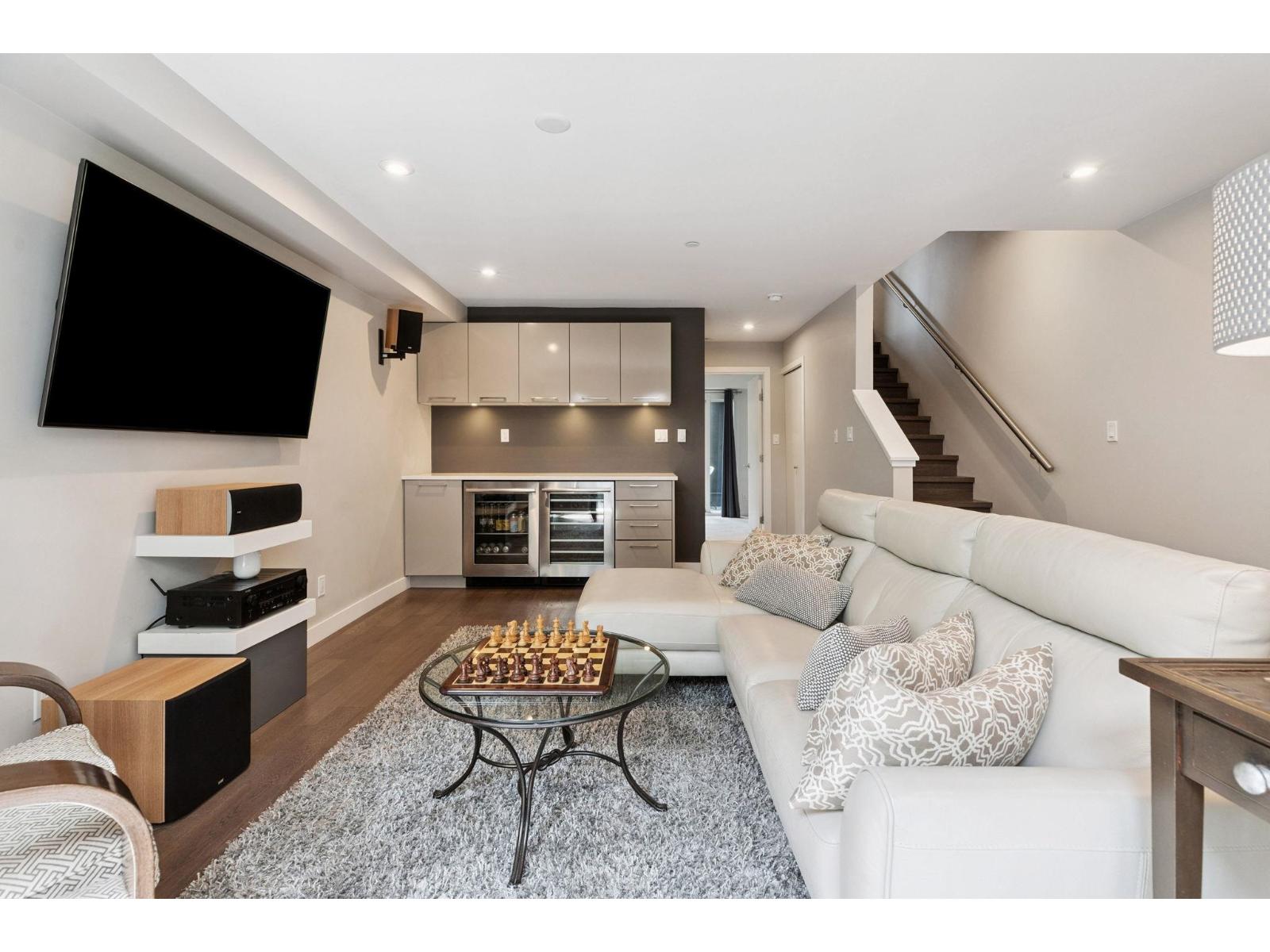 1 14820 BUENA VISTA AVENUE, White Rock