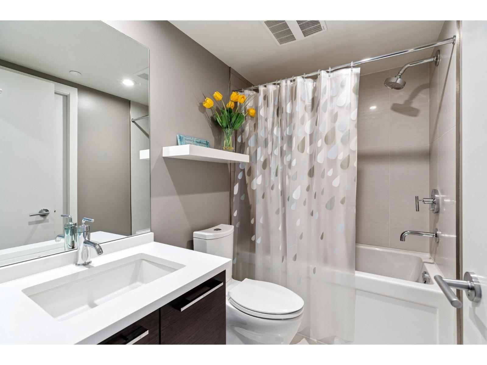 1 14820 BUENA VISTA AVENUE, White Rock