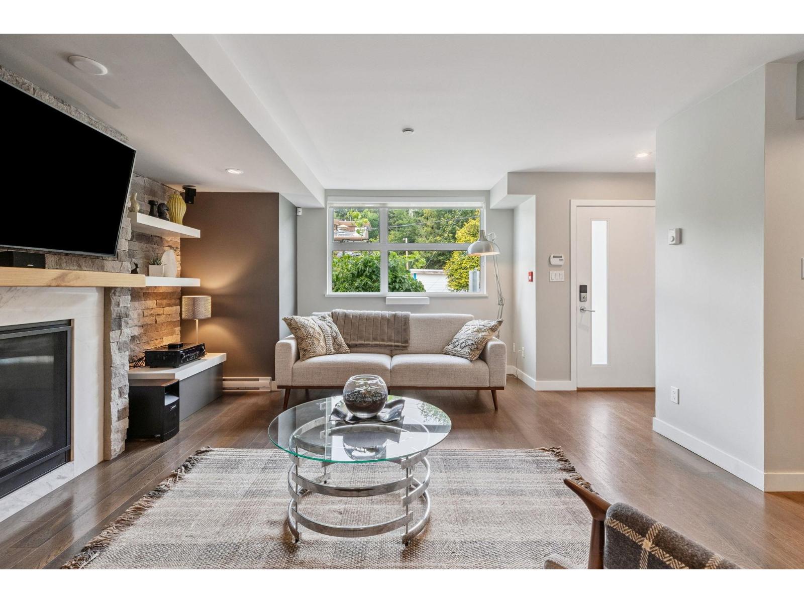 1 14820 BUENA VISTA AVENUE, White Rock