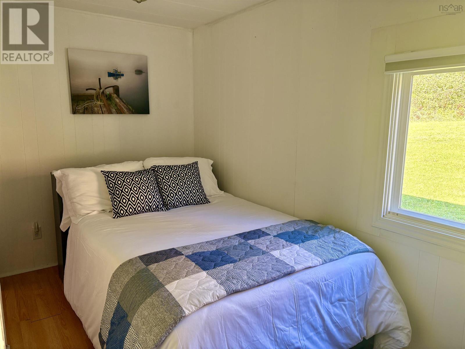 Property 16 of 37 of 2952 Hwy 395