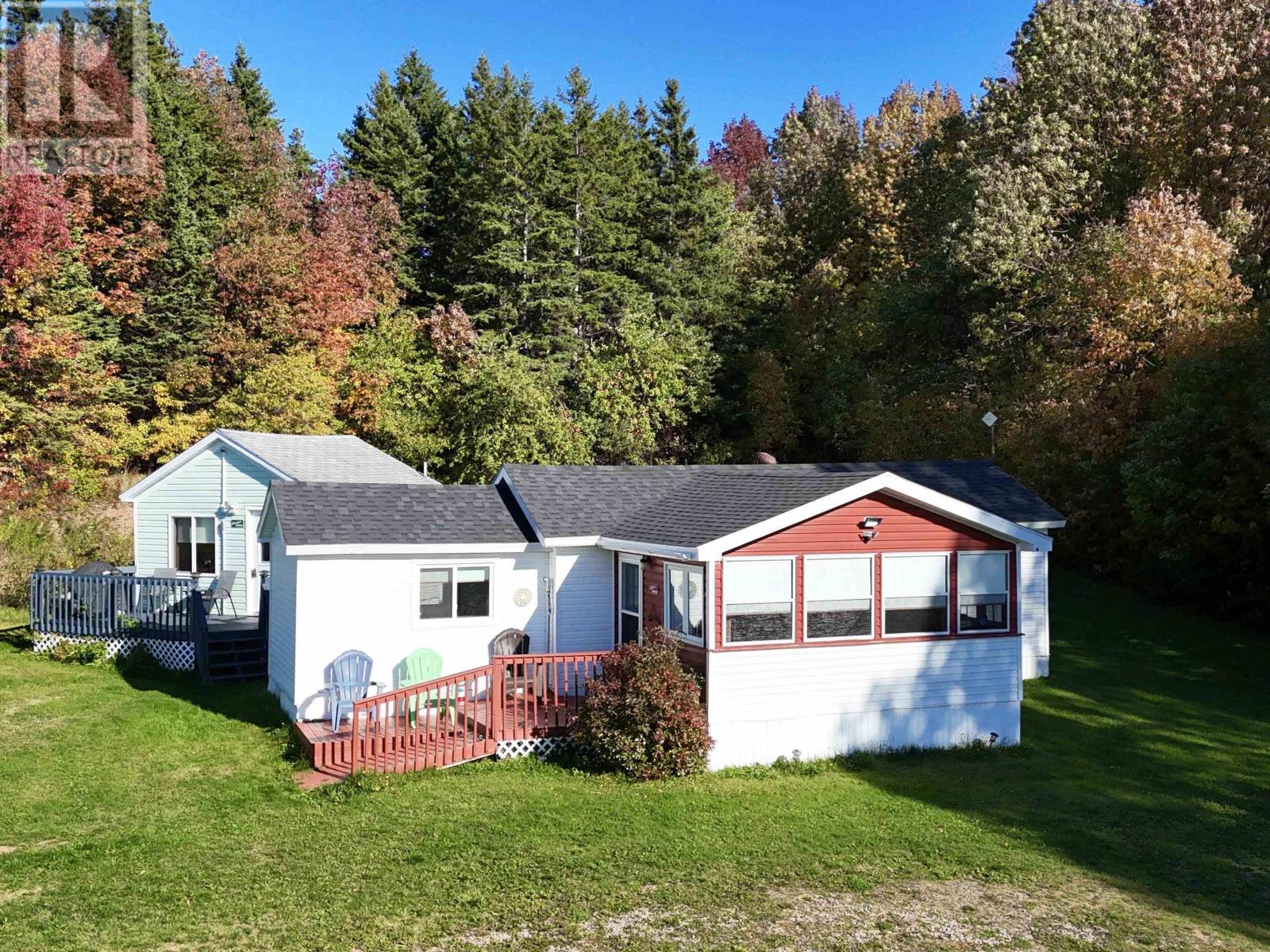 Property 3 of 37 of 2952 Hwy 395