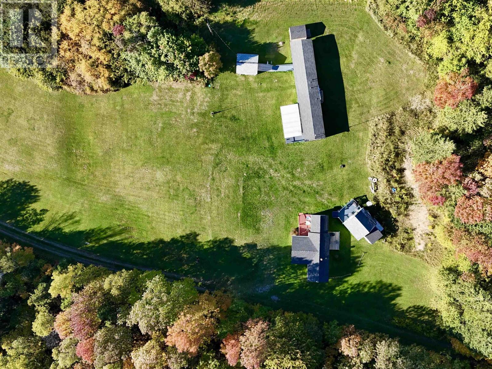 Property 9 of 37 of 2952 Hwy 395