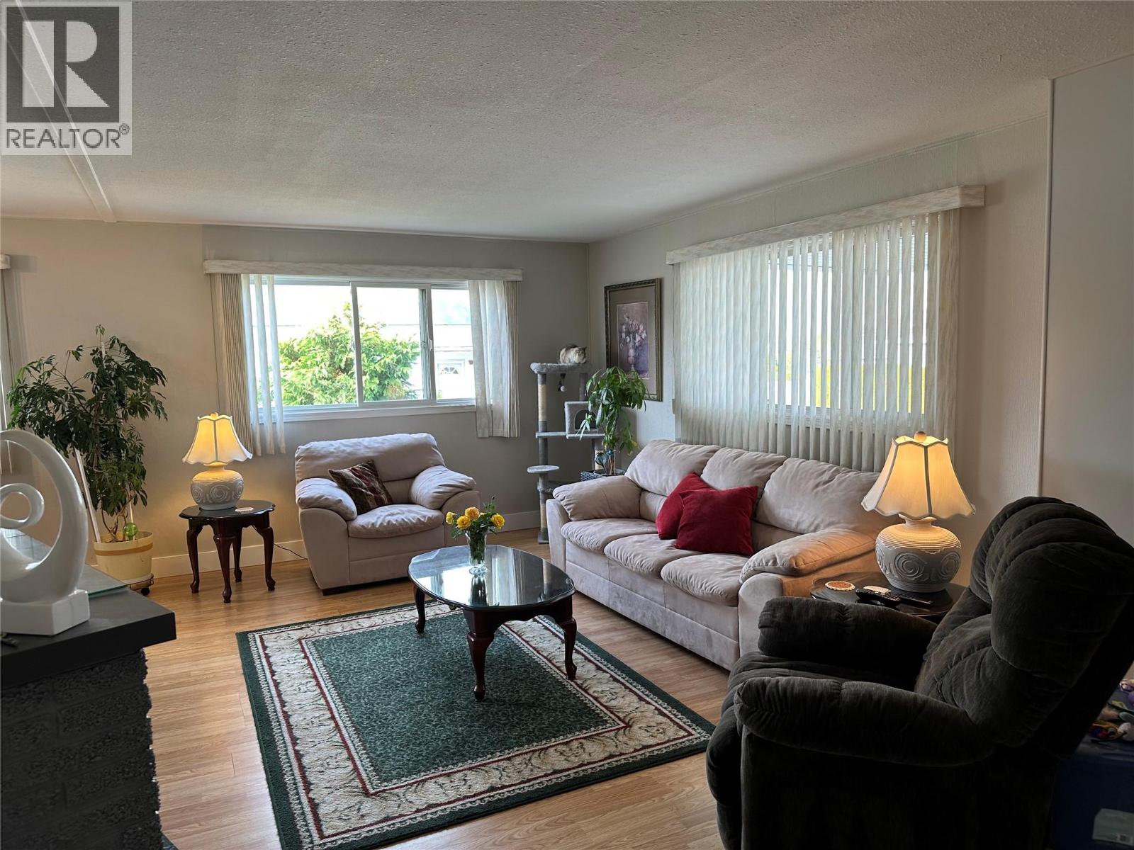 55 6601 TUCELNUIT Drive, Oliver