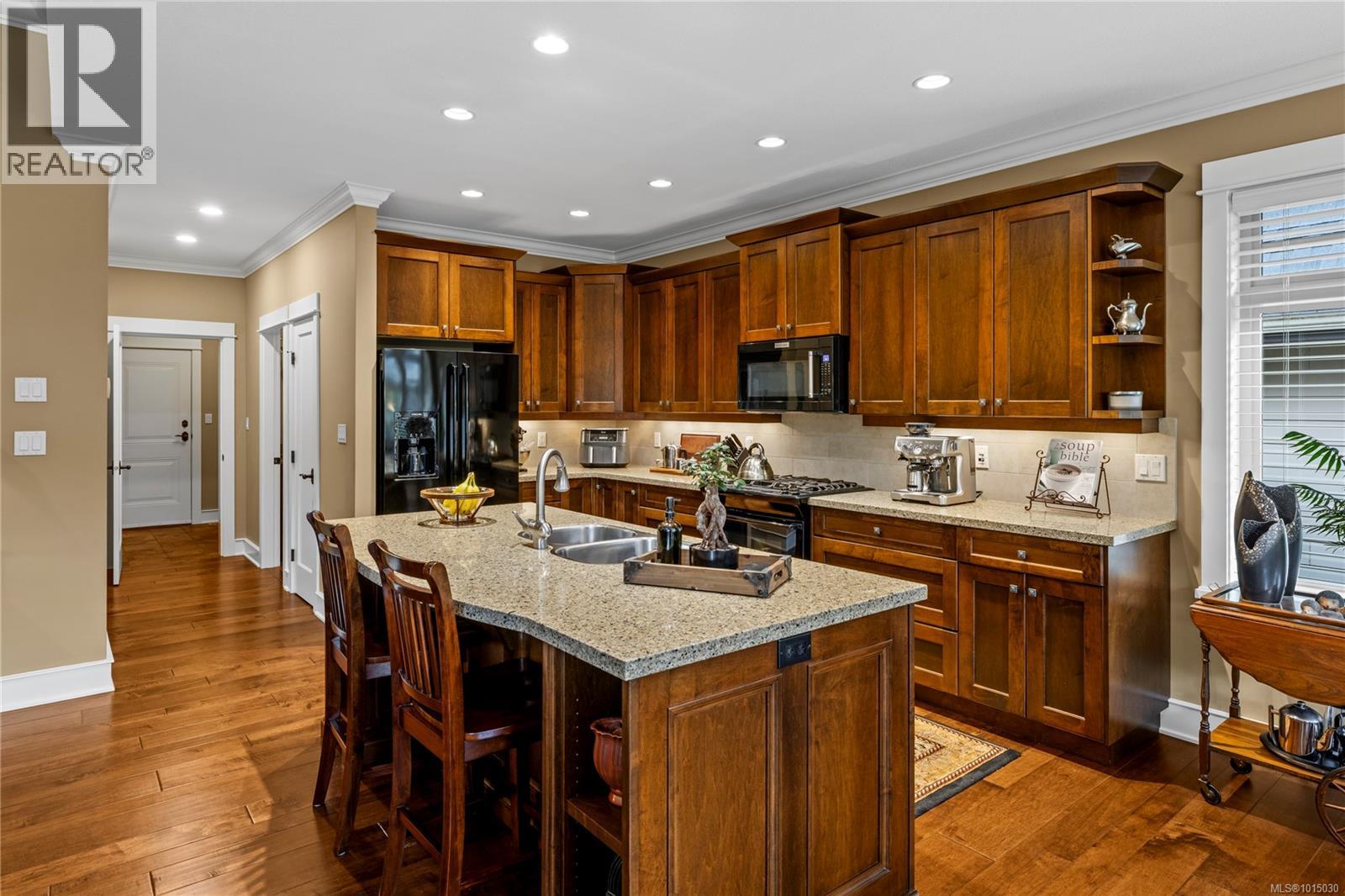 515 Eaglewood Crt, Qualicum Beach