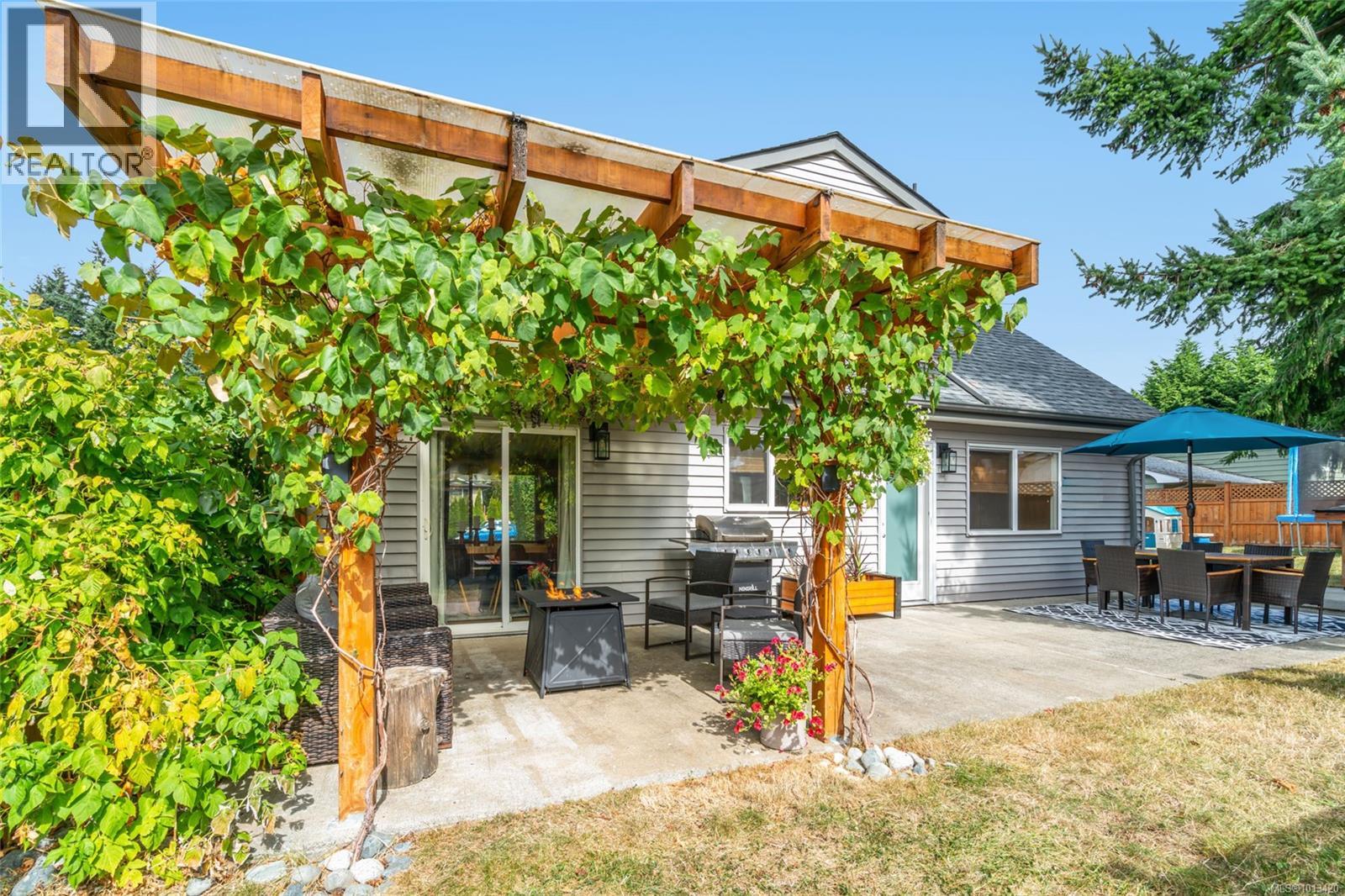 3993 Uplands Dr, Nanaimo