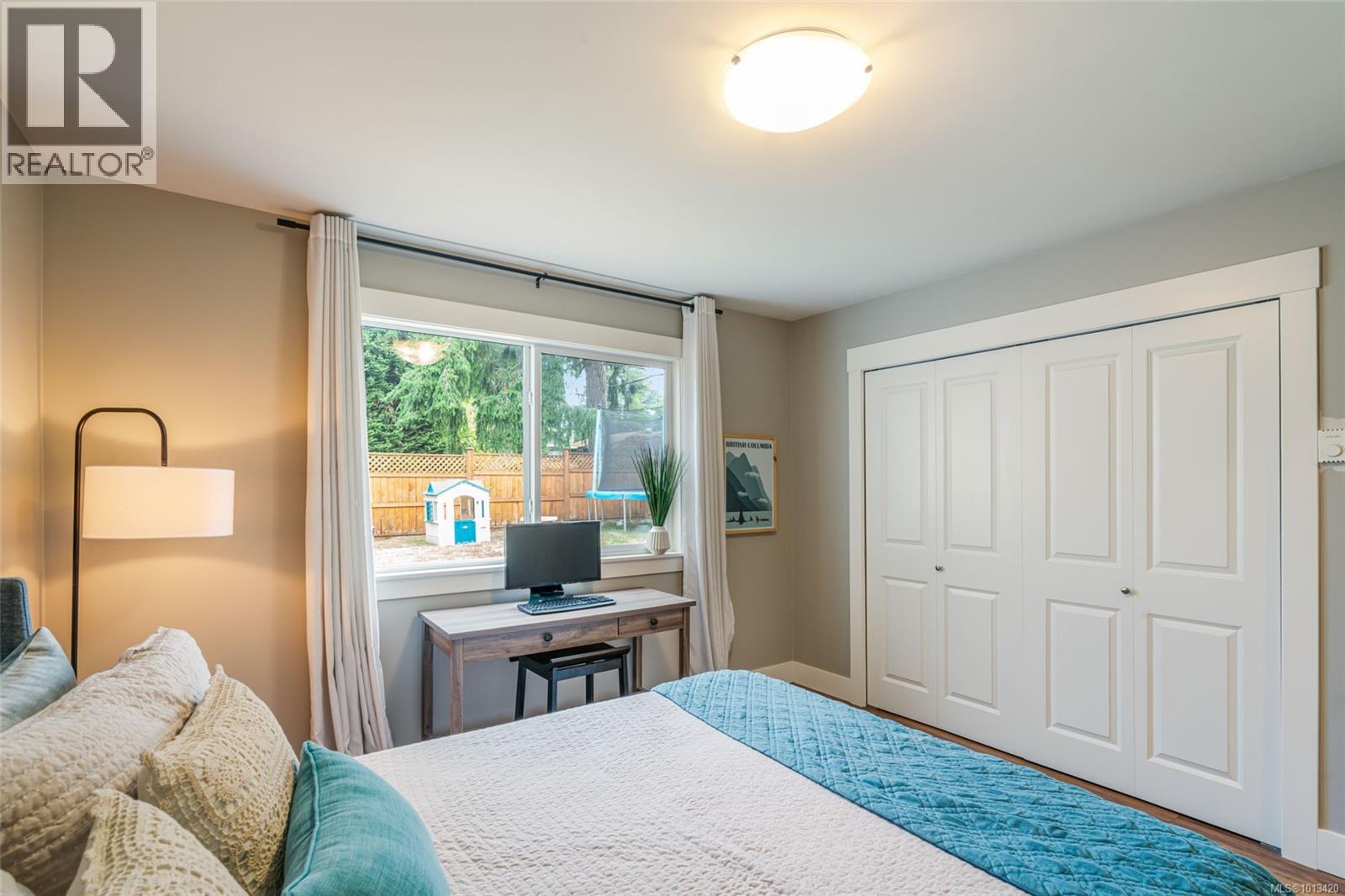 3993 Uplands Dr, Nanaimo