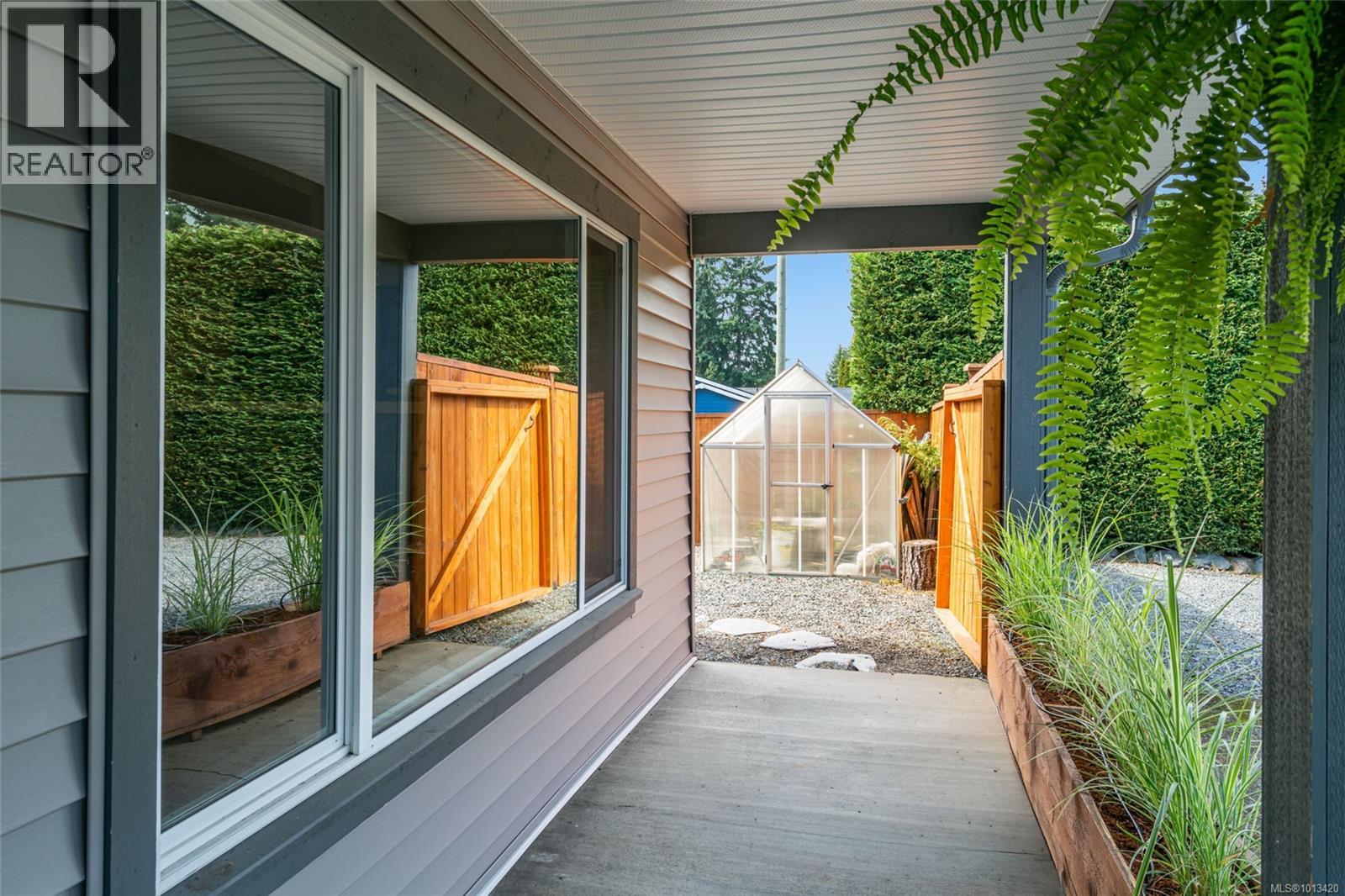 3993 Uplands Dr, Nanaimo