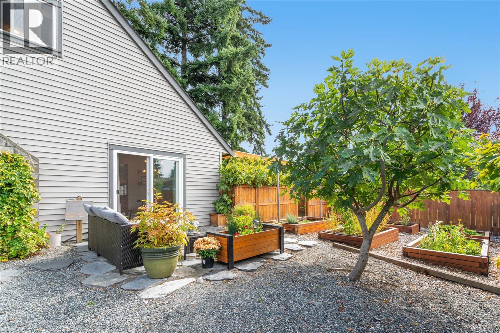 3993 Uplands Dr, Nanaimo