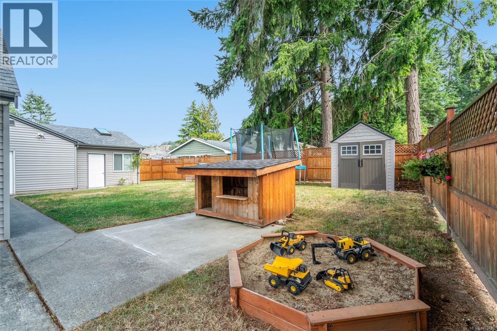 3993 Uplands Dr, Nanaimo
