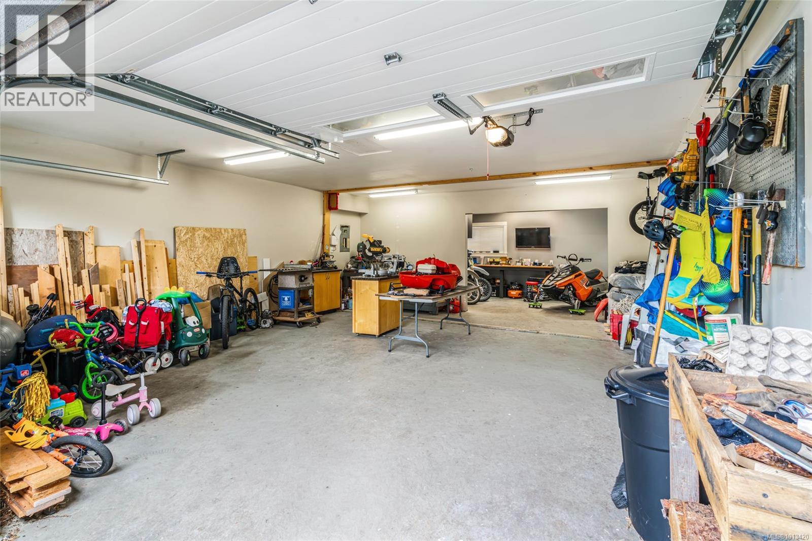 3993 Uplands Dr, Nanaimo