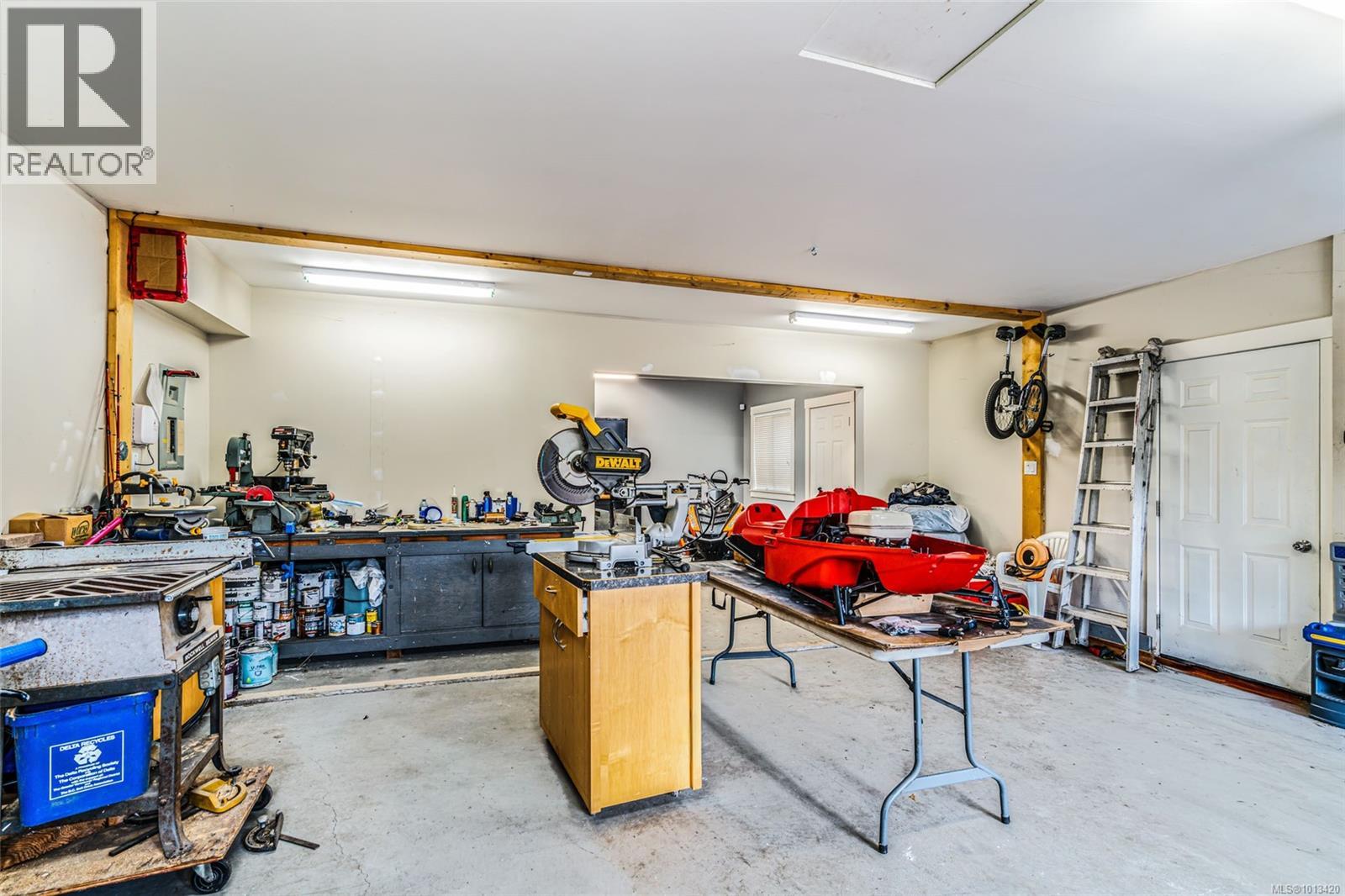 3993 Uplands Dr, Nanaimo