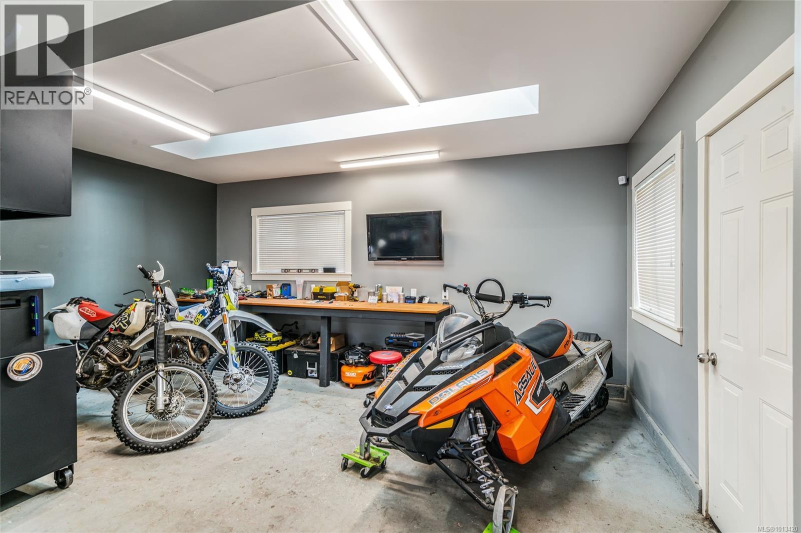 3993 Uplands Dr, Nanaimo