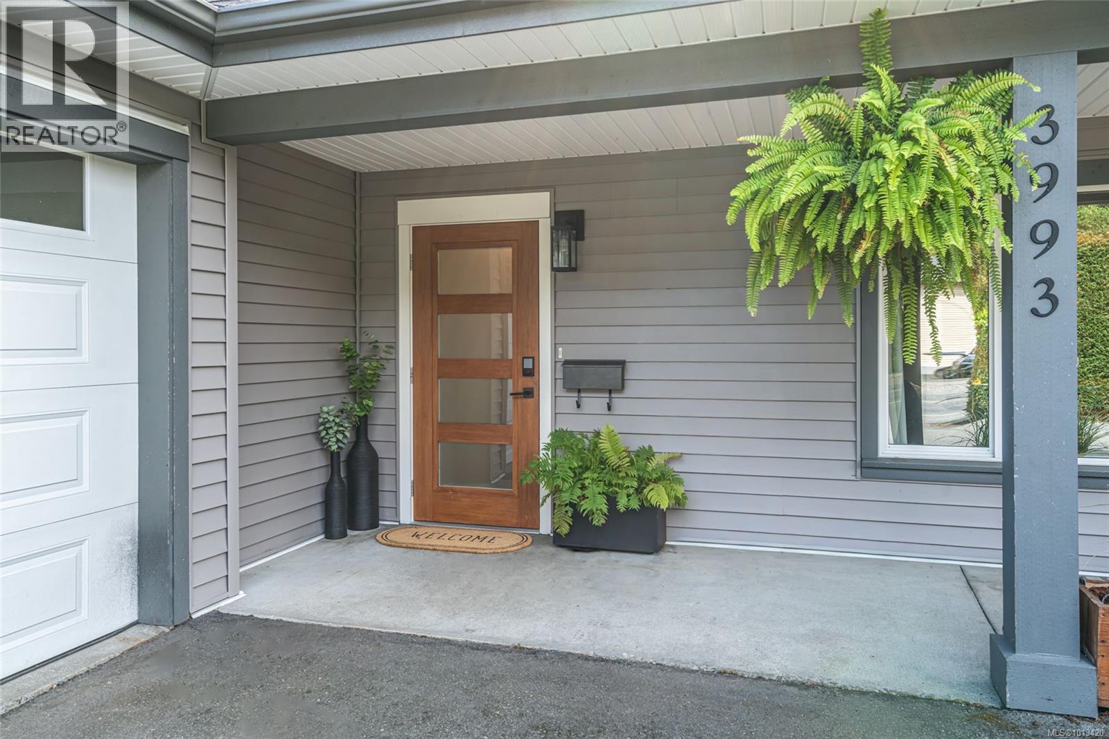 3993 Uplands Dr, Nanaimo