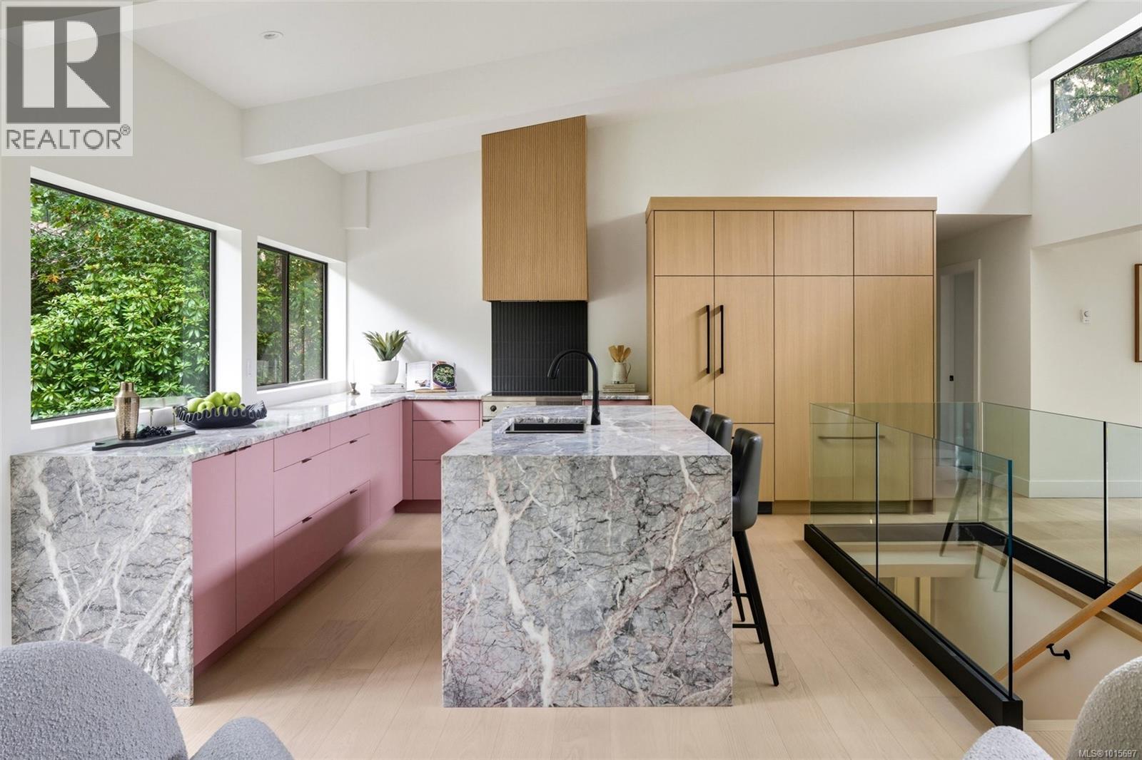  4464 Sunnywood Place, Saanich