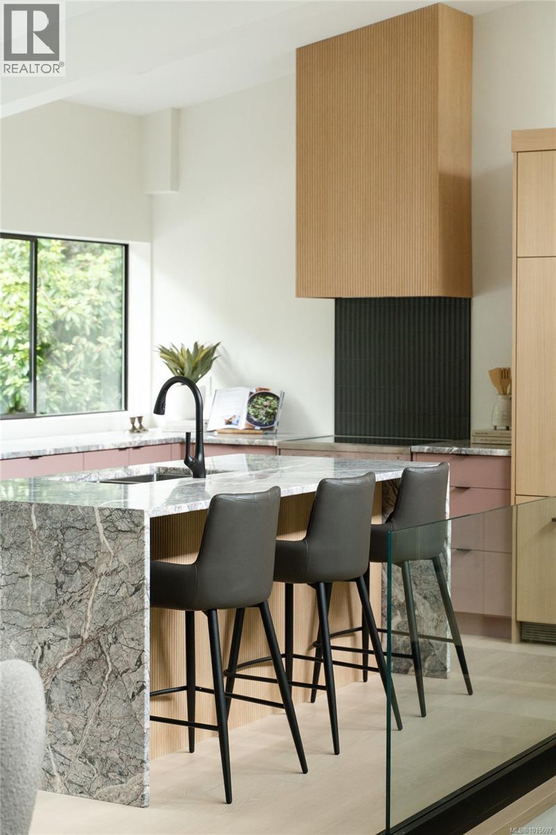  4464 Sunnywood Place, Saanich