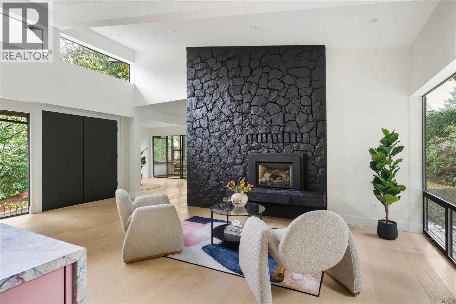  4464 Sunnywood Place, Saanich