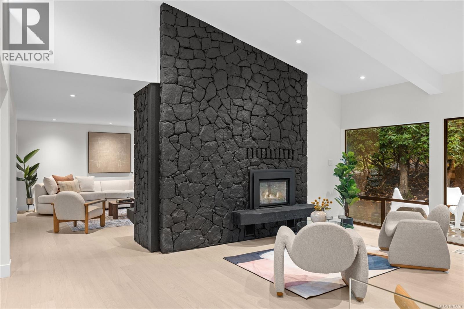  4464 Sunnywood Place, Saanich