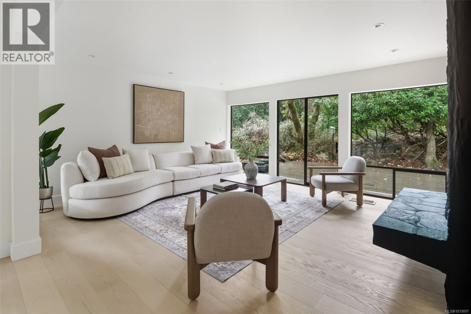  4464 Sunnywood Place, Saanich