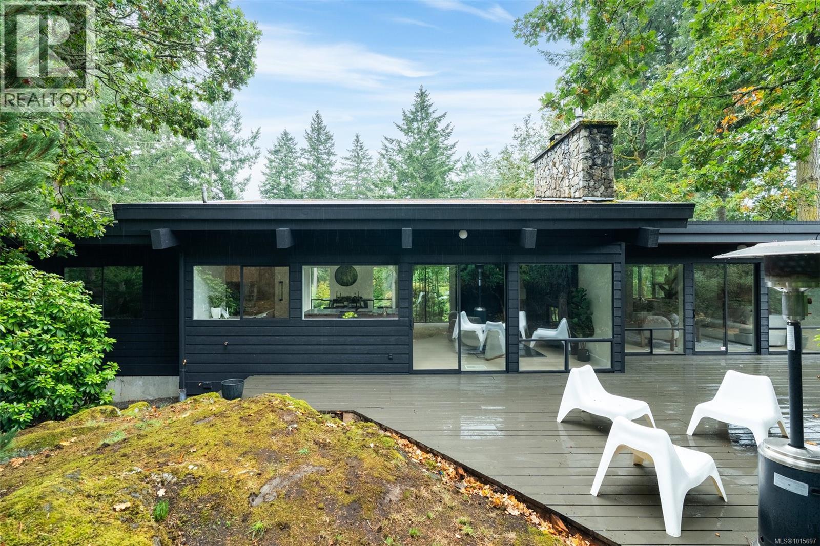  4464 Sunnywood Place, Saanich