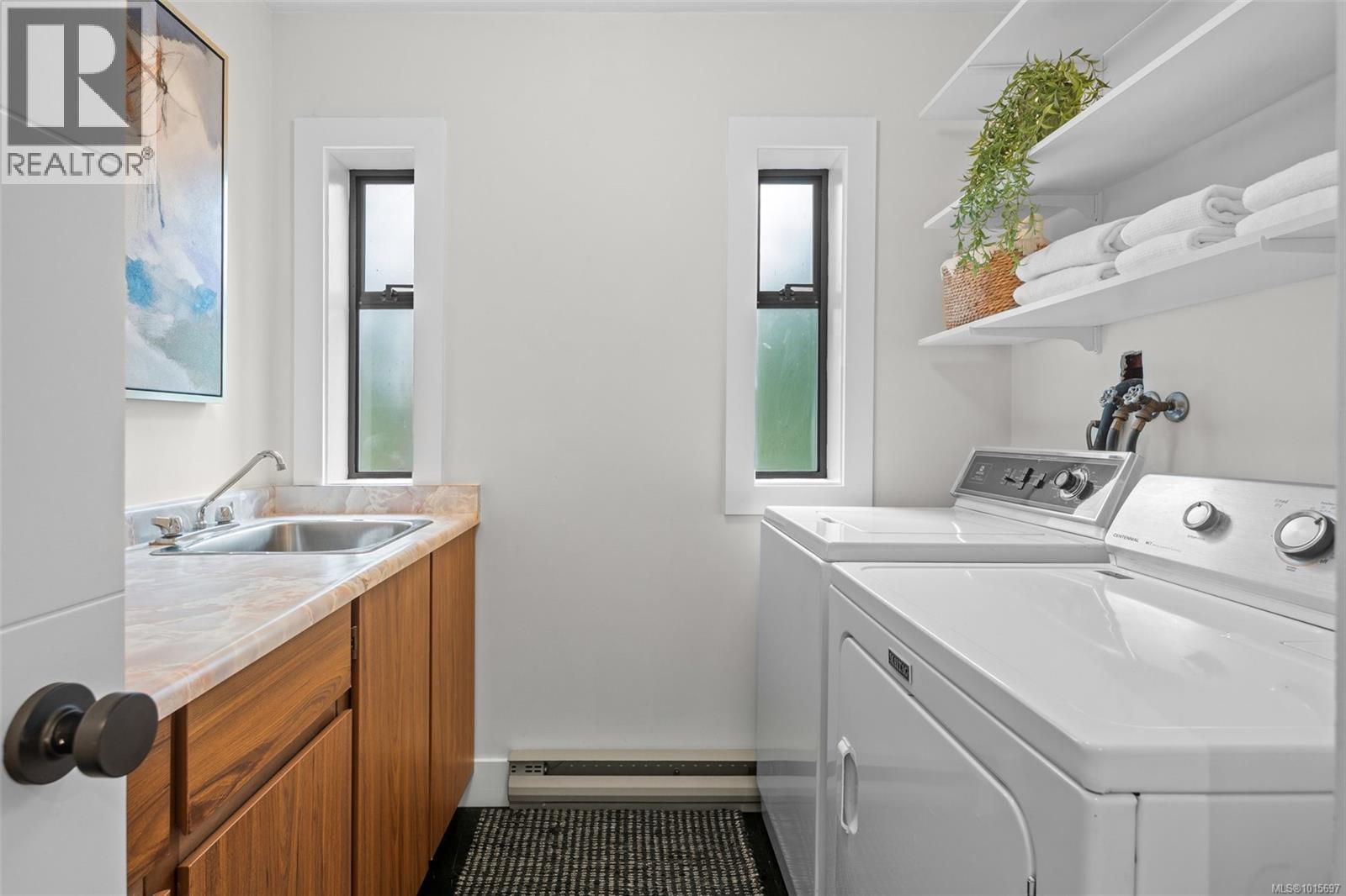 4464 Sunnywood Place, Saanich