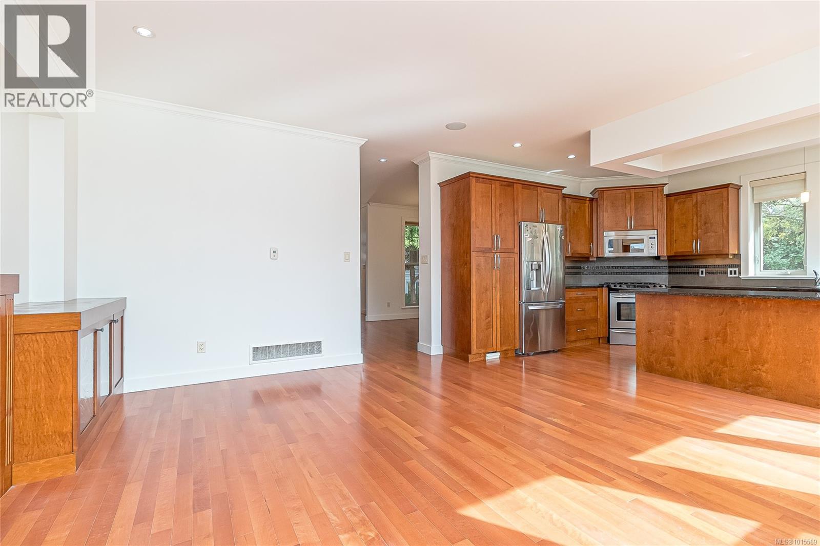 1017 Graphite Pl, Langford